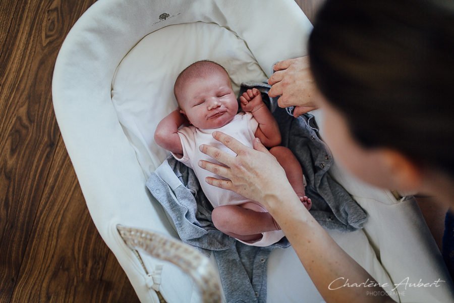 séance photo nouveau-né à domicile dans coufin au naturel chambéry savoie