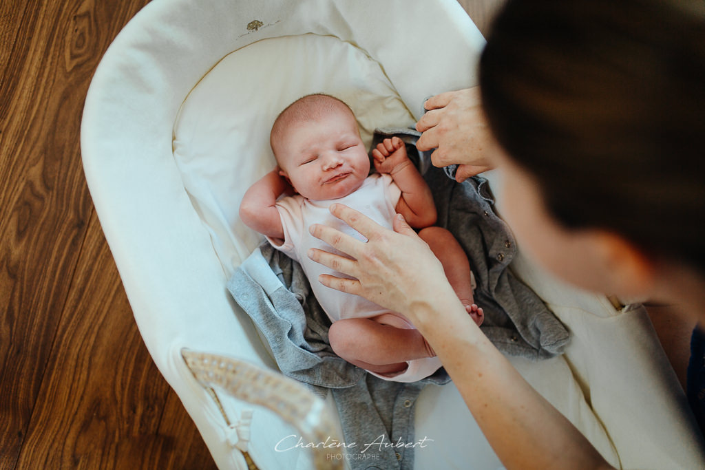 séance photo nouveau-né à domicile dans coufin au naturel chambéry savoie