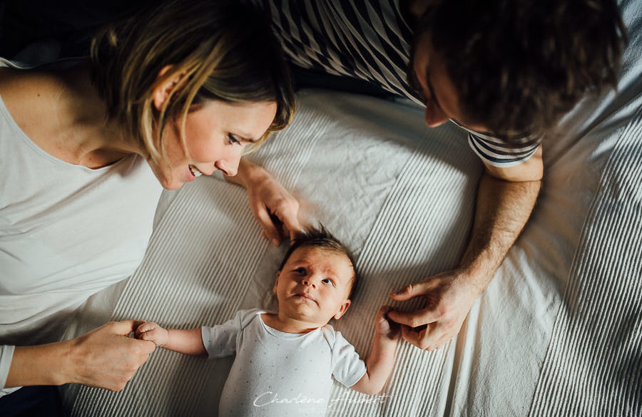 photographe nouveau-né bébé famille lifestyle à domicile savoie chambéry Charlène Aubert