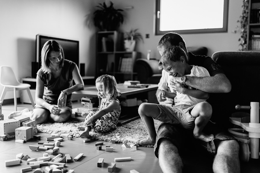 photographe-famille-chambery-charleneaubert (25).jpg