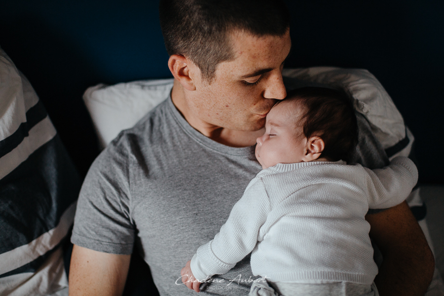 Séance photo nouveau-né et bébé genève suisse papa bébé