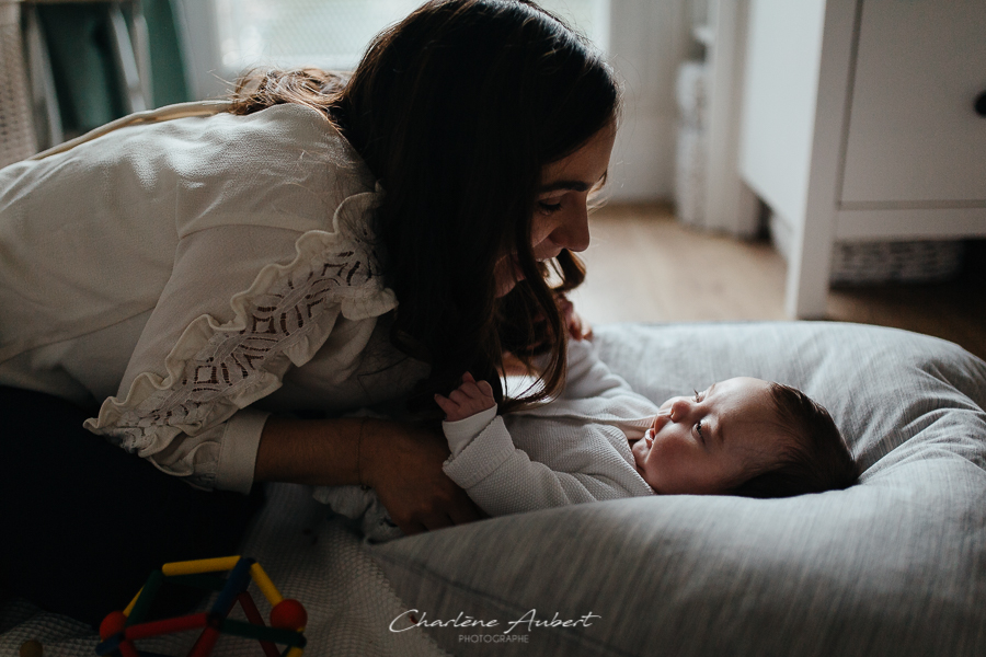 Séance photo nouveau-né et bébé à domicile genève suisse 